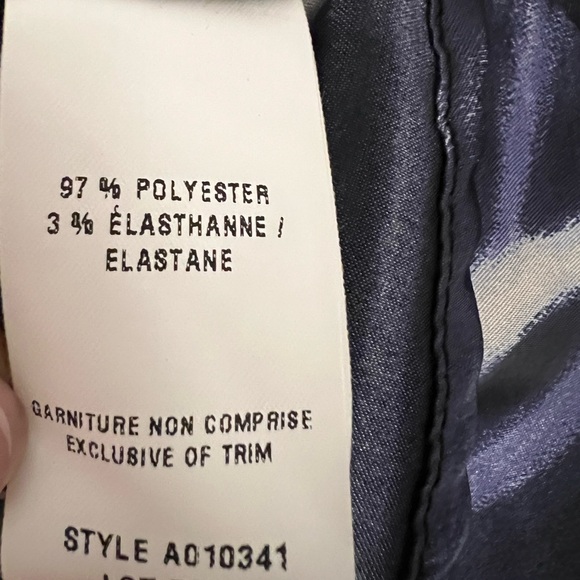 Jacob abstract pattern top, size Medium - Picture 8 of 9